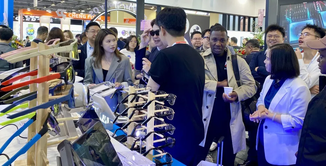 Yijing Virtual showcases its latest full-stack product delivery solution for آي glasses