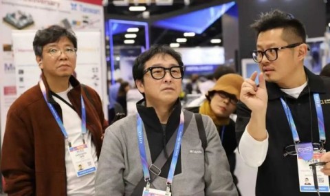 Intelligence, Industry Empowerment، و Experience Innovation.