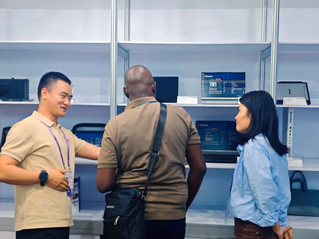 معلومات Emdoor توسع منظمة العفو الدولية في البيئات الوعرة والصناعية معلومات Emdoor توسع منظمة العفو الدولية في البيئات الوعرة والصناعية