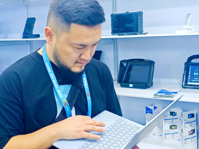 الحلول المثبتة على المركبات تعزز تطبيقات الأسطول والخدمات اللوجستية الحلول المثبتة على المركبات تعزز تطبيقات الأسطول والخدمات اللوجستية