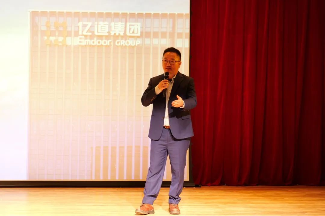 General Manager Guo Zhi